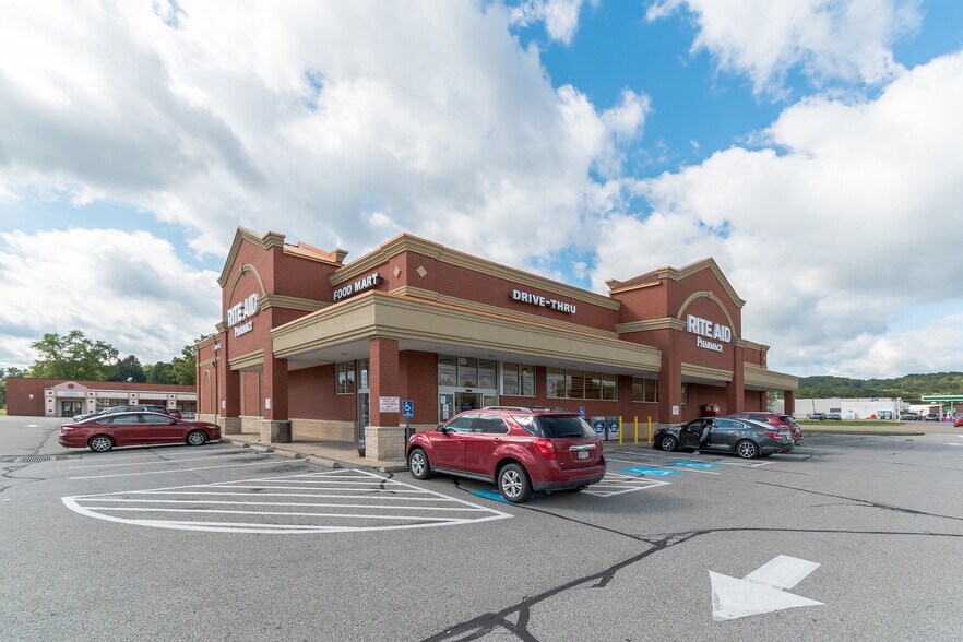 More Photos Of 165 Butler Rd, Kittanning Drugstore For Lease