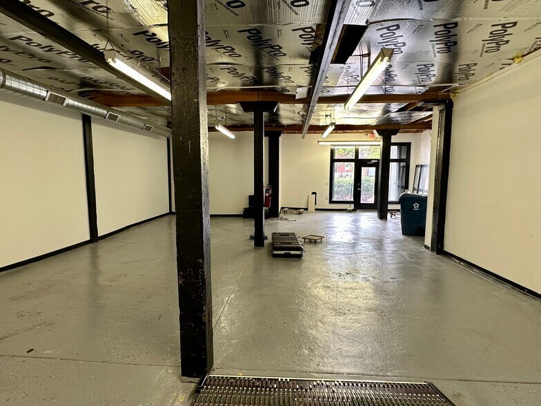 More Photos Of 2727-2731 S Jefferson Ave, Saint Louis Warehouse For Lease