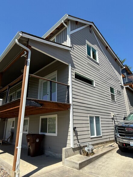 More Photos Of 1505 NW 10th Ave, Camas Multifamily For Sale