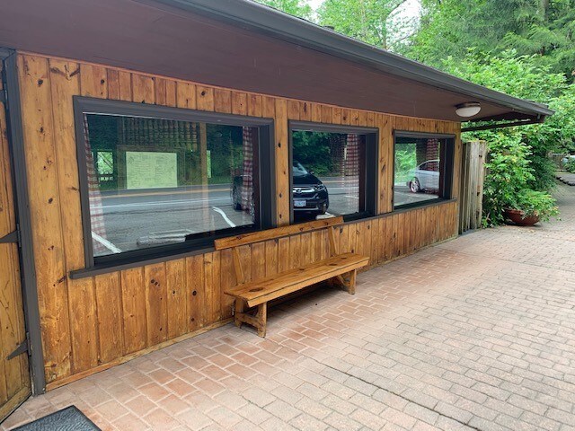 More Photos Of 1325 E Columbia River Hwy, Troutdale Restaurant For Sale