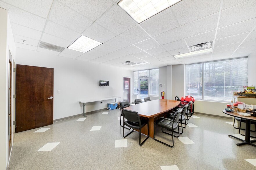 More Photos Of 2800 Horizon Ridge Ct, Suwanee Office For Sale
