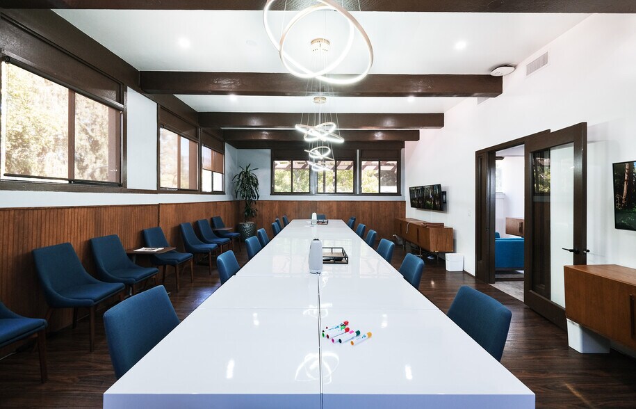 More Photos Of 2030 Alameda Padre Serra, Santa Barbara Office For Lease