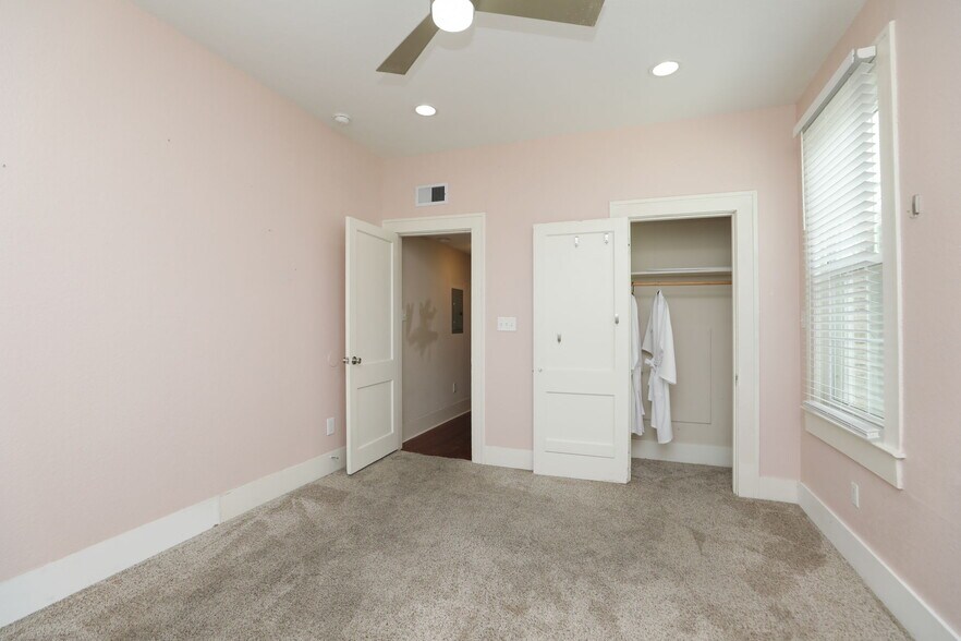 More Photos Of 717 Broadway St, Galveston Apartments For Sale