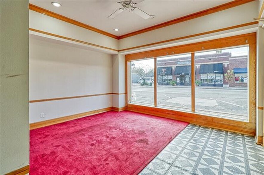 More Photos Of 111-117 S Main St, Eufaula Office For Sale