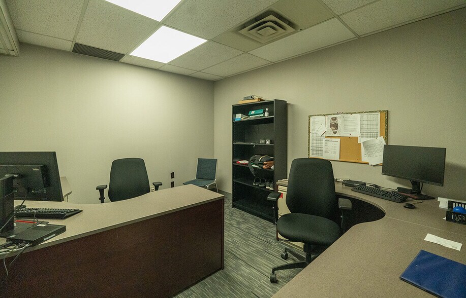 More Photos Of 829, 831, 835 Portage Ave, Winnipeg Office For Sale