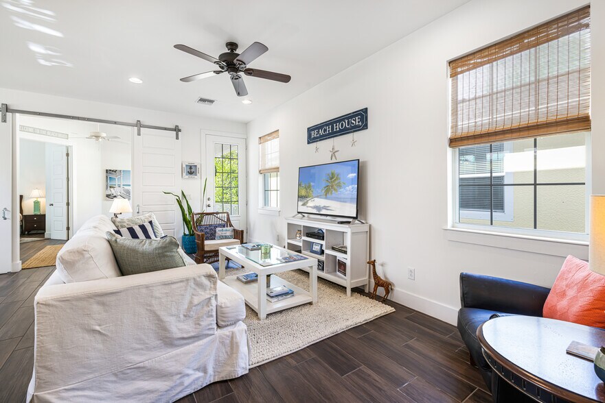 More Photos Of 2974 Van Buren Ave, Naples Storefront Retail Residential For Sale