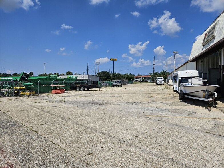 More Photos Of 400 Garrett Rd, Slidell Auto Dealership For Lease