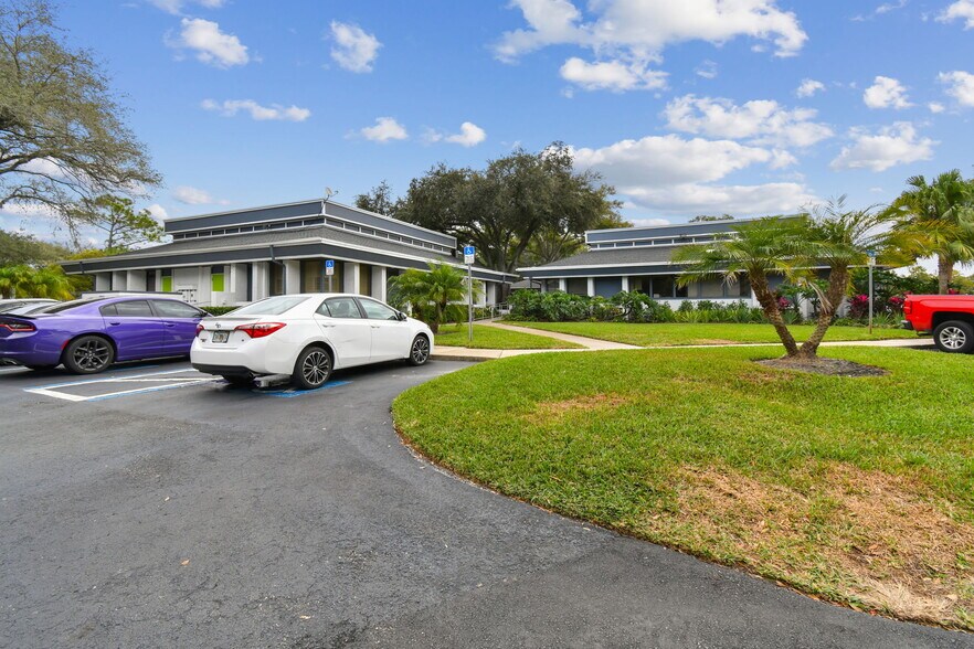 More Photos Of 3910 Northdale Blvd, Tampa Medical For Sale
