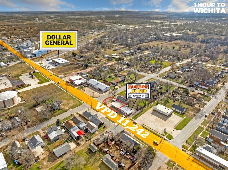 More Photos Of 609 W Madison Ave, Arkansas City Bar For Sale