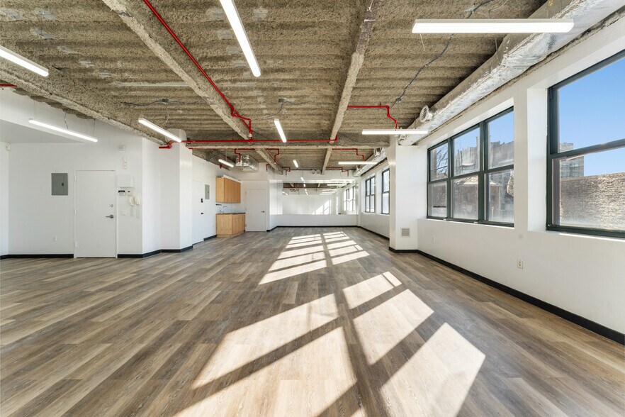 More Photos Of 164 20th St, Brooklyn Office For Lease