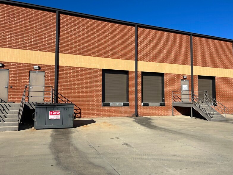 More Photos Of 115 Corporate Center Dr, Mooresville Light Distribution For Lease