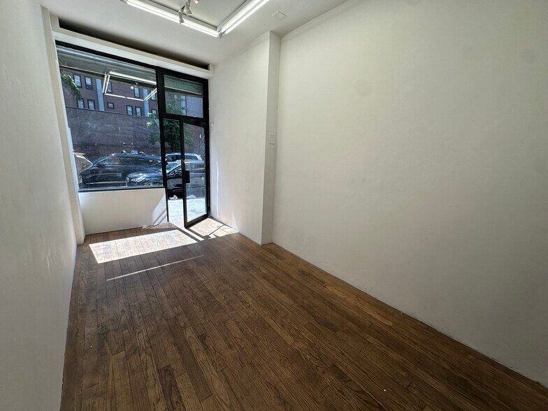 More Photos Of 191 Henry St, New York Apartments For Lease