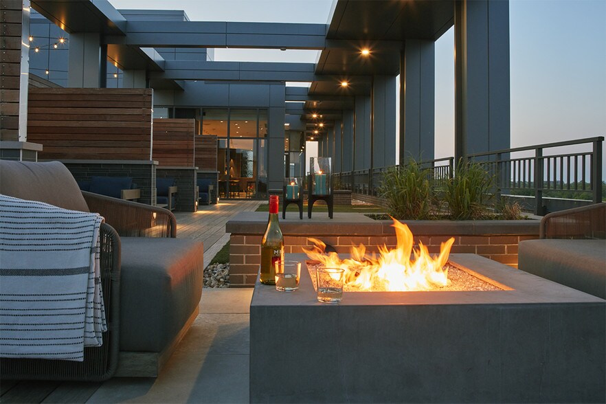 More Photos Of 1008 N Glebe Rd, Arlington Apartments For Lease