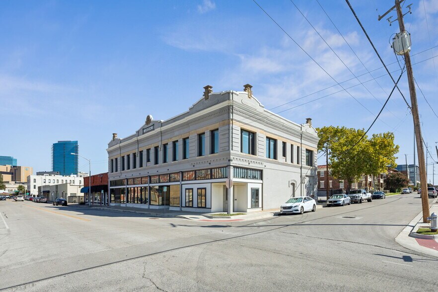 More Photos Of 211-215 S Jennings Ave, Fort Worth Loft Creative Space For Lease