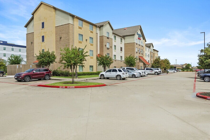 More Photos Of 2700 Port Plaza Dr, Port Arthur Hotel For Sale
