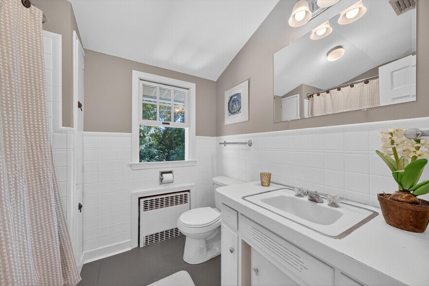 More Photos Of 1436 NY-52 Rt, Fishkill Office For Sale