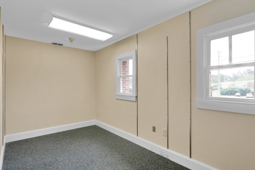 More Photos Of 1201-1203 Colonial Commons Ct, Lancaster Medical For Lease