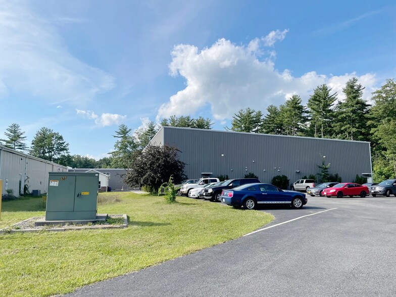 More Photos Of 107 Pierce Rd, Clifton Park Warehouse For Lease