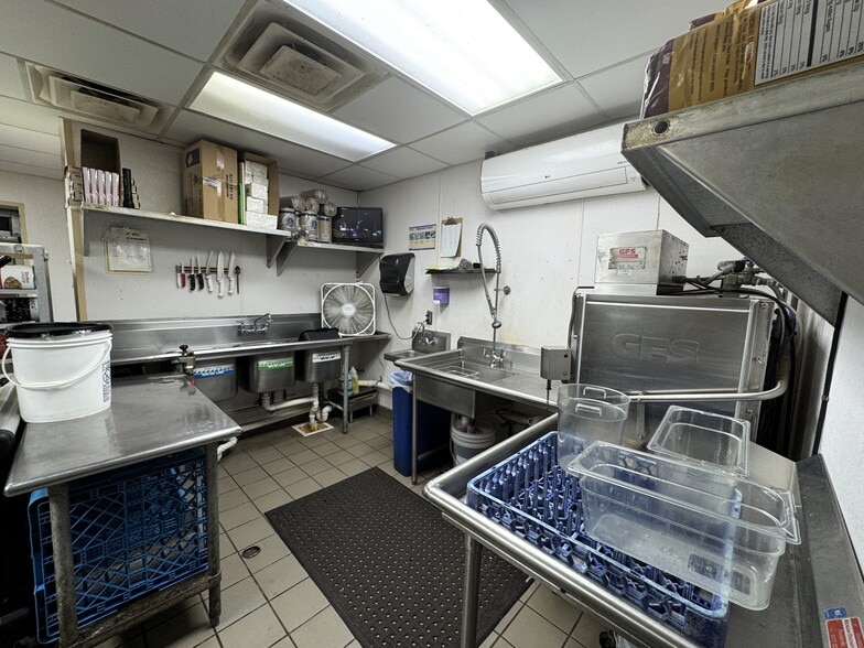More Photos Of 20400 E Austin Rd, Manchester Restaurant For Sale