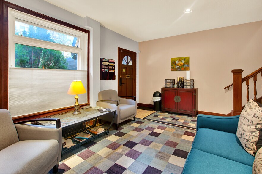 More Photos Of 673 N Grant St, Denver Office For Sale