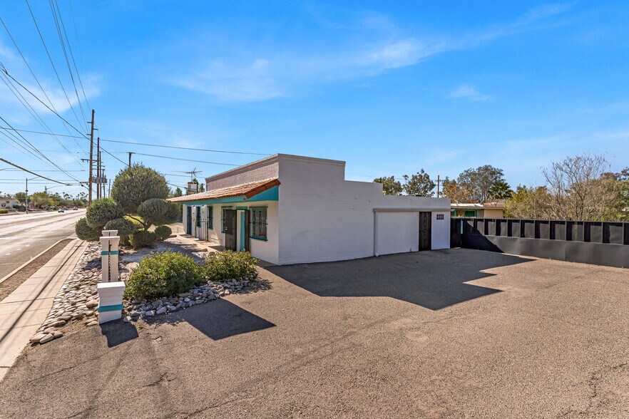 More Photos Of 2901 N Alvernon Way, Tucson Office For Sale