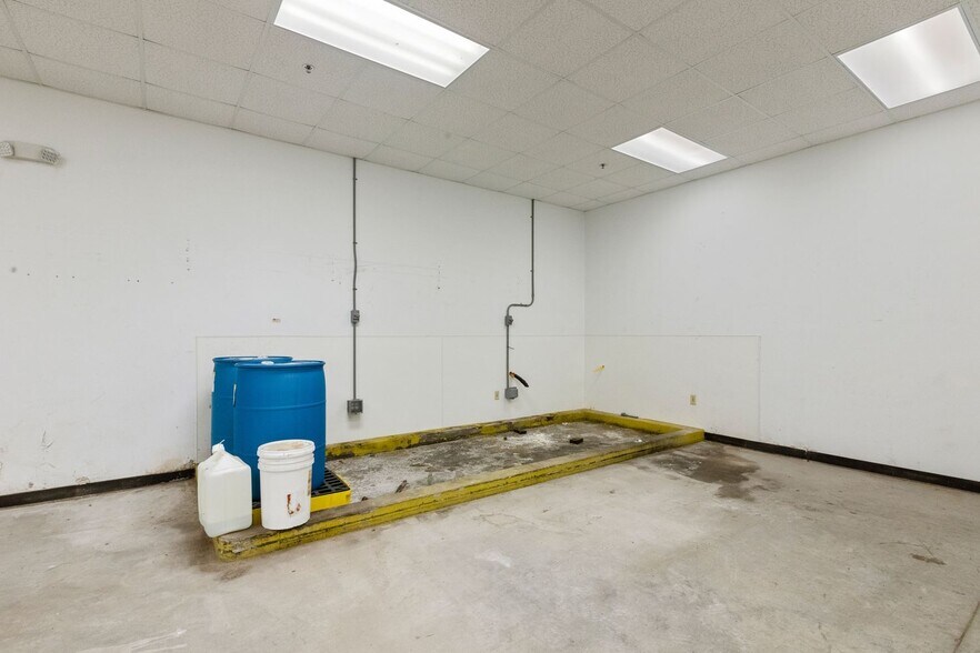 More Photos Of 1922 K M Wicker Memorial Dr, Sanford Medical For Lease