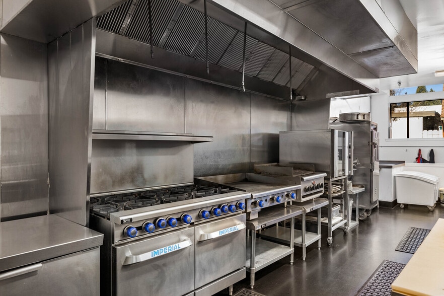 More Photos Of 233 Broad St, Nevada City Hotel For Sale