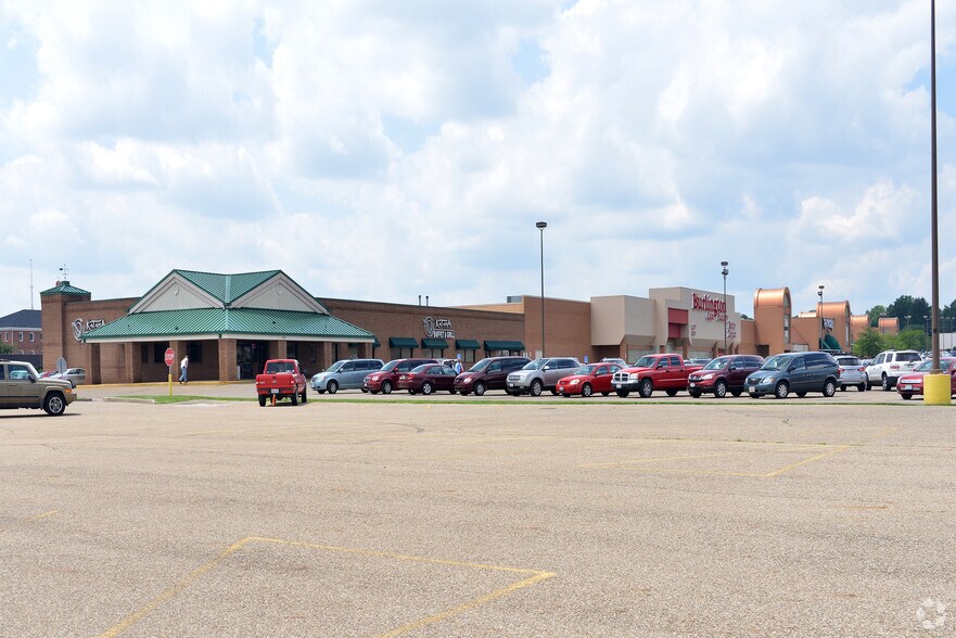 Primary Photo Of 4760-4844 Everhard Rd, Canton Storefront For Lease