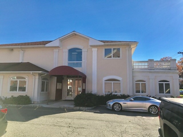 More Photos Of 119 Prospect St, Ridgewood Medical For Lease