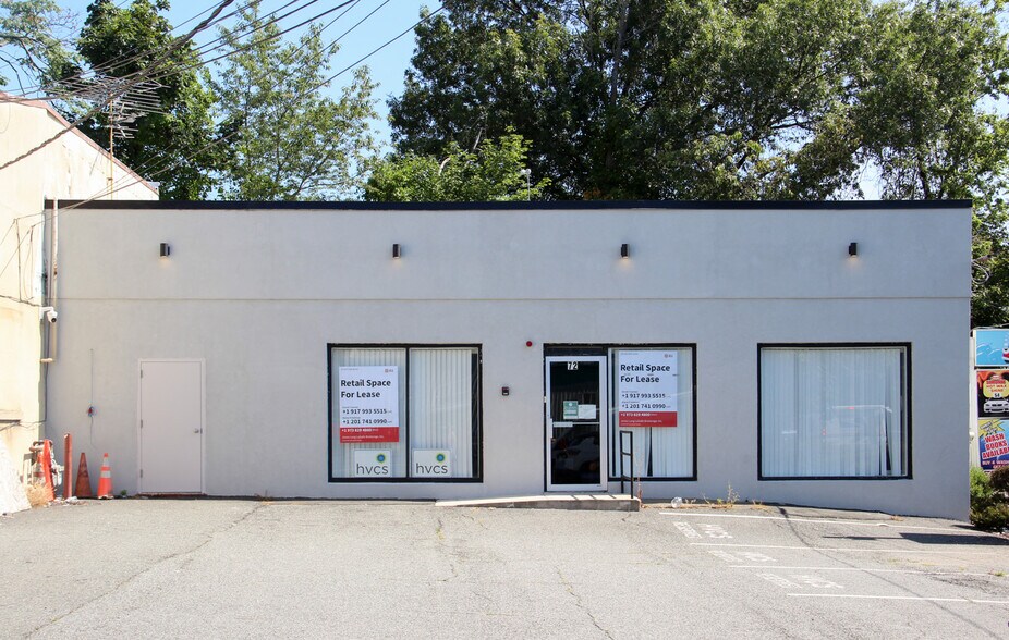 Primary Photo Of 72-76 Route 59, Spring Valley Freestanding For Lease