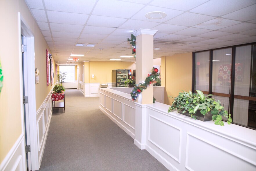 More Photos Of 650 S Prospect Ave, Hartville Medical For Lease