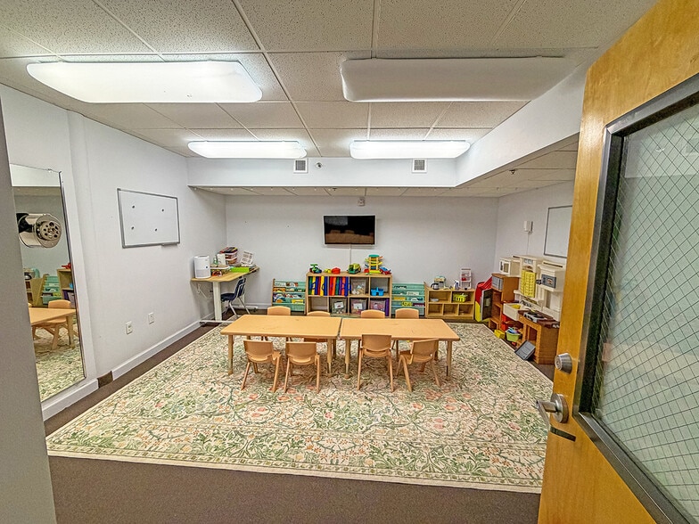 More Photos Of 401 5th St N, Saint Petersburg Religious Facility For Sale