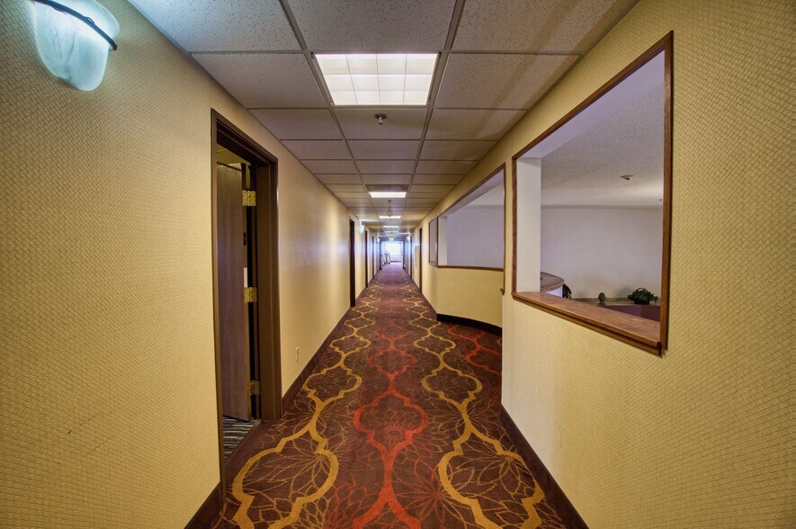 More Photos Of 7860 6th St, Wellington Hotel For Sale