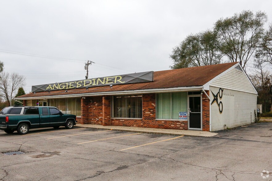 More Photos Of 749-751 Dayton Oxford Rd, Carlisle Freestanding For Lease