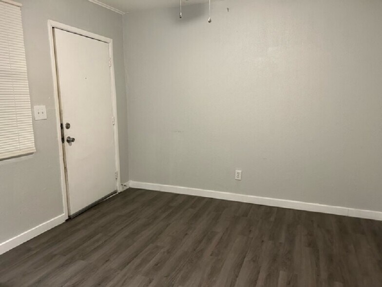 More Photos Of 1301 Pine St, Texarkana Apartments For Sale