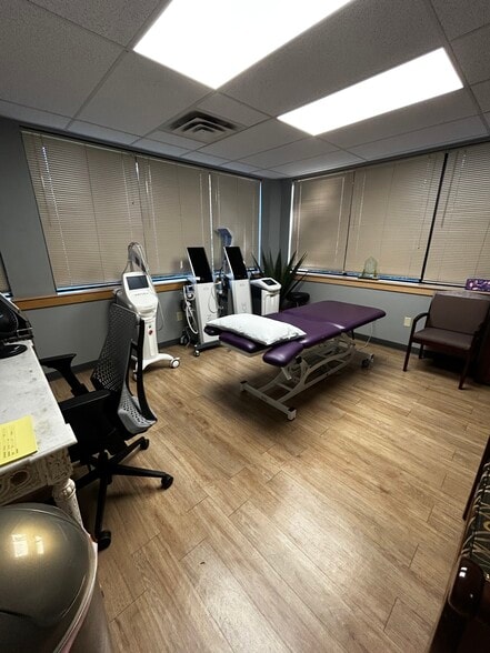 More Photos Of 8100 Ravines Edge Ct, Columbus Medical For Sale
