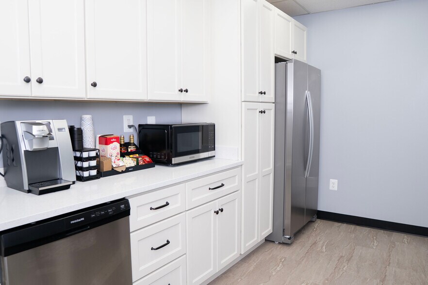 More Photos Of 9550 Berger Rd, Columbia Coworking Space