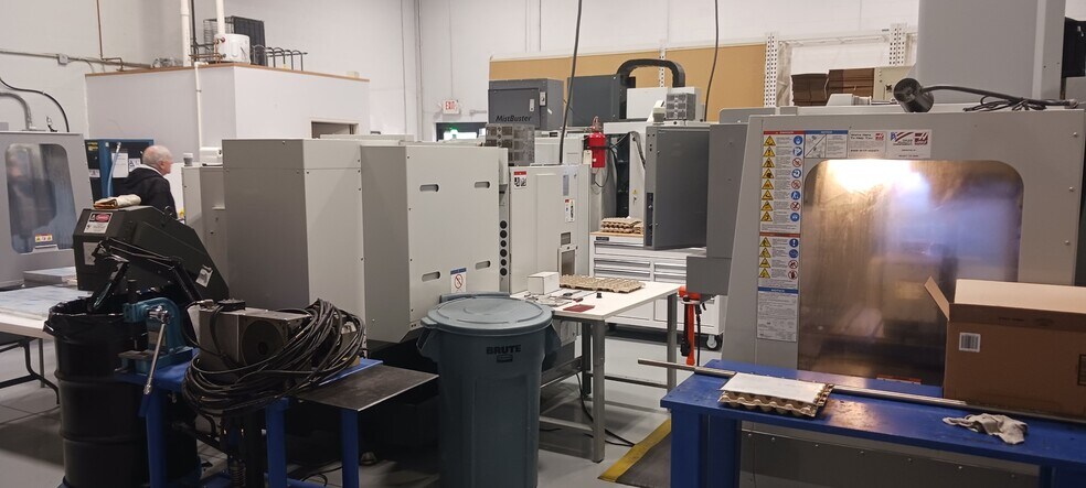 More Photos Of 301-315 Camars Dr, Warminster Light Manufacturing For Sale