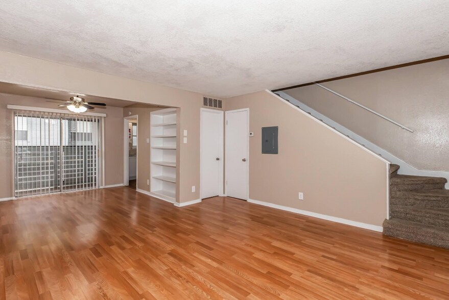 More Photos Of 14000 Esperanza Rd, Dallas Apartments For Sale