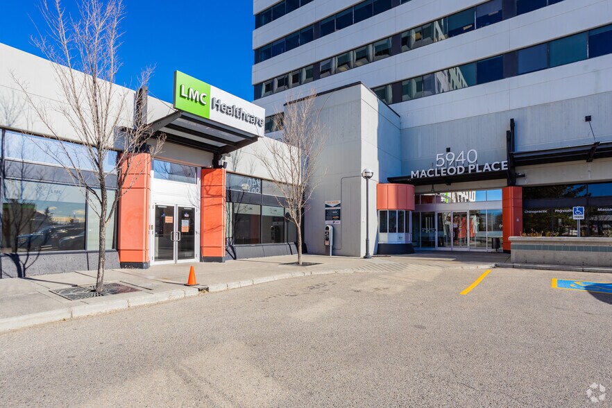 More Photos Of 5920 Macleod Trl SW, Calgary Office For Lease