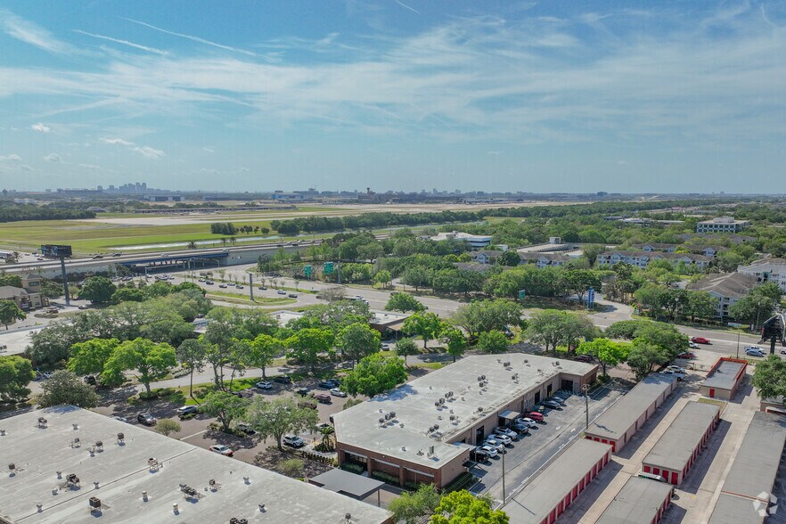 More Photos Of 5402-5460 Beaumont Center Blvd, Tampa Unknown For Lease