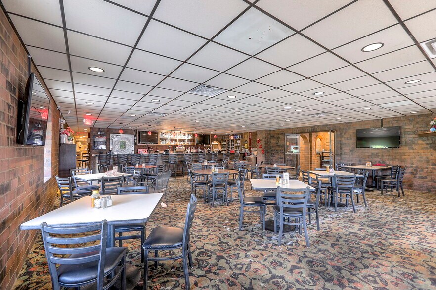 More Photos Of 330 E 135th St, Kansas City Restaurant For Sale