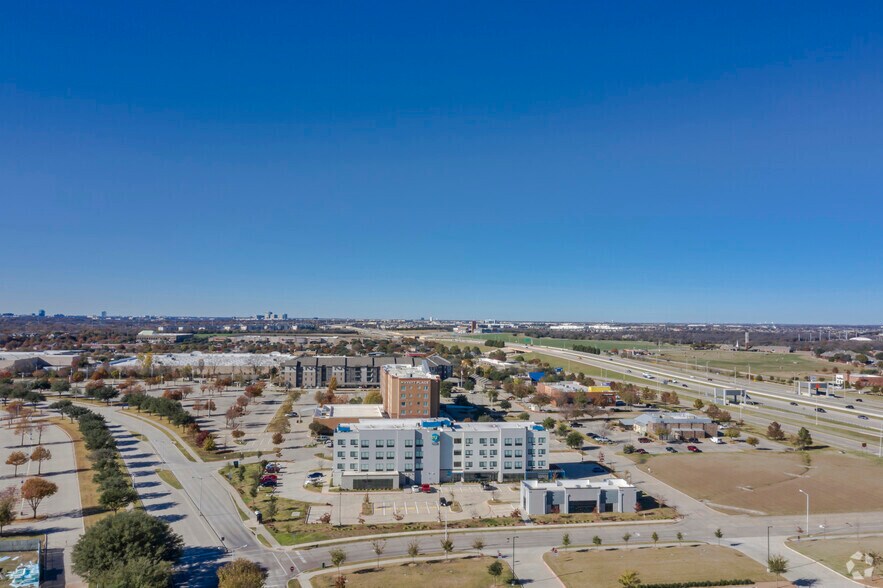 More Photos Of 5055 N President George Bush Hwy, Garland Hotel For Sale
