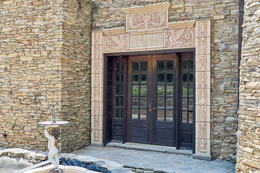 More Photos Of 1374 Peter Pond Rd, Ashland City Lodge Meeting Hall For Sale