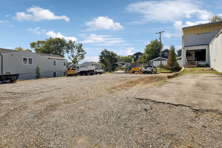 More Photos Of 1715 Pecan St, Nashville Warehouse For Sale