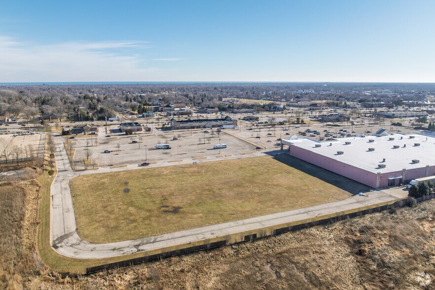 More Photos Of Green Bay Rd, Kenosha Land For Sale