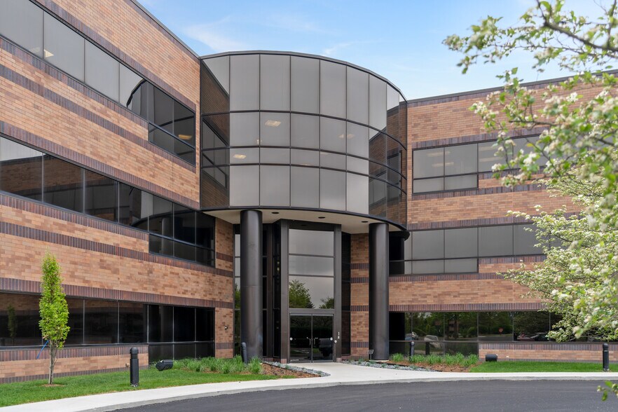 More Photos Of 9960 Corporate Campus Dr, Louisville Office For Lease