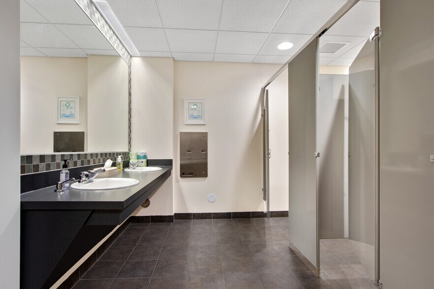 More Photos Of 60 Bryant Woods S, Amherst Medical For Sale