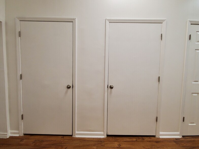 More Photos Of 4665 Brownsboro Rd, Winston-Salem Freestanding For Sale