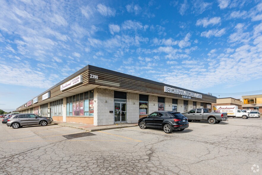 Primary Photo Of 2390 Cawthra Rd, Mississauga Showroom For Lease